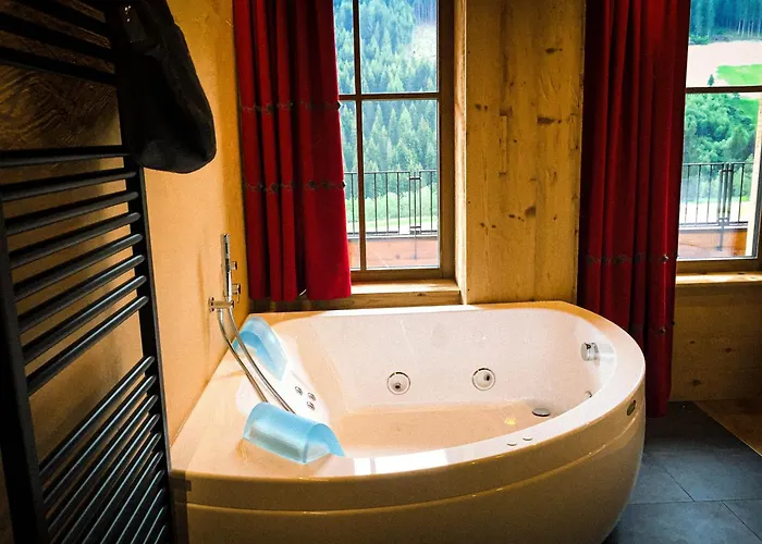 Mons Silva Private Luxury Chalets Racines